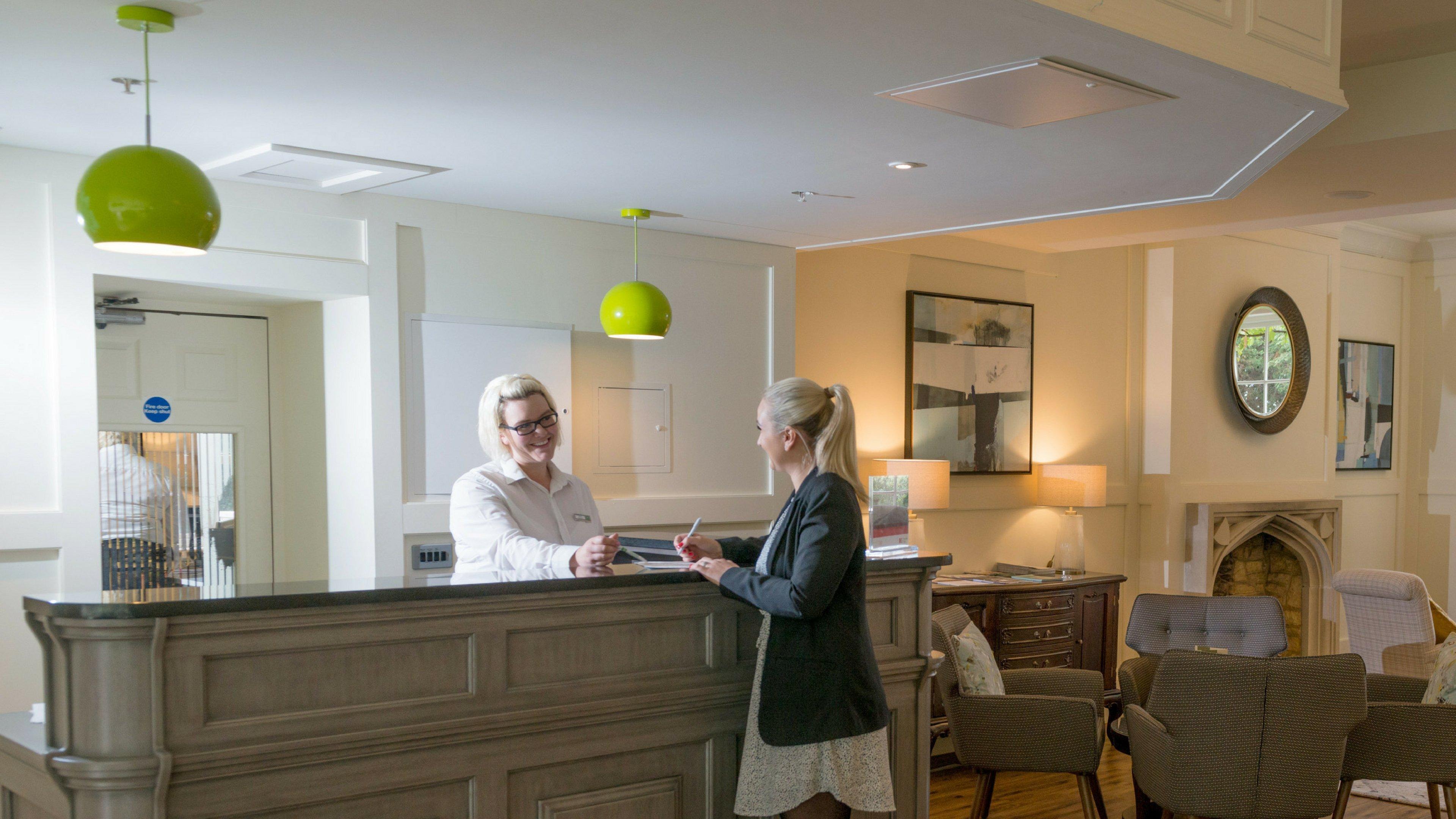 Holiday Inn Milton Keynes East M1 Junc 14 By Ihg Esterno foto