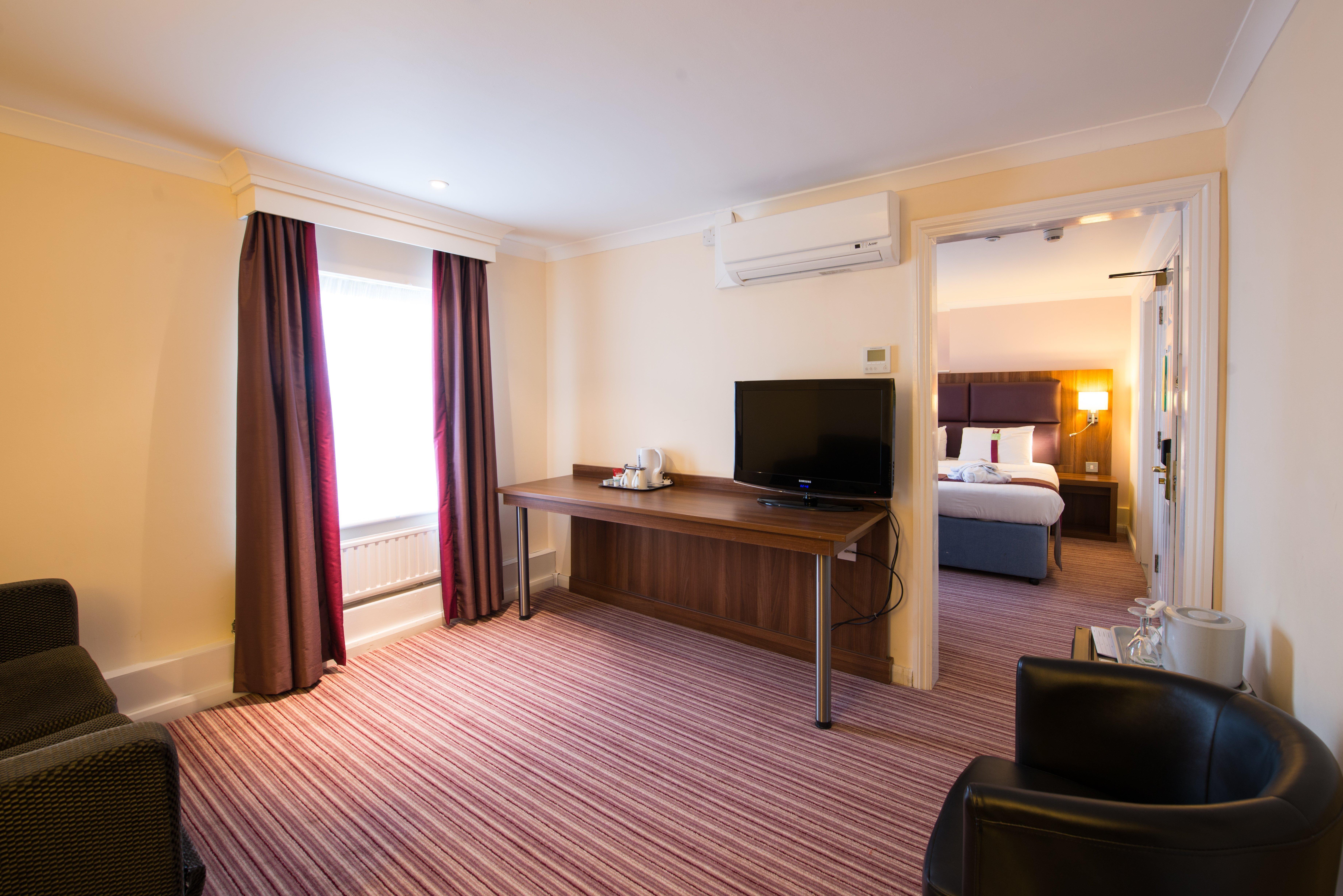 Holiday Inn Milton Keynes East M1 Junc 14 By Ihg Esterno foto