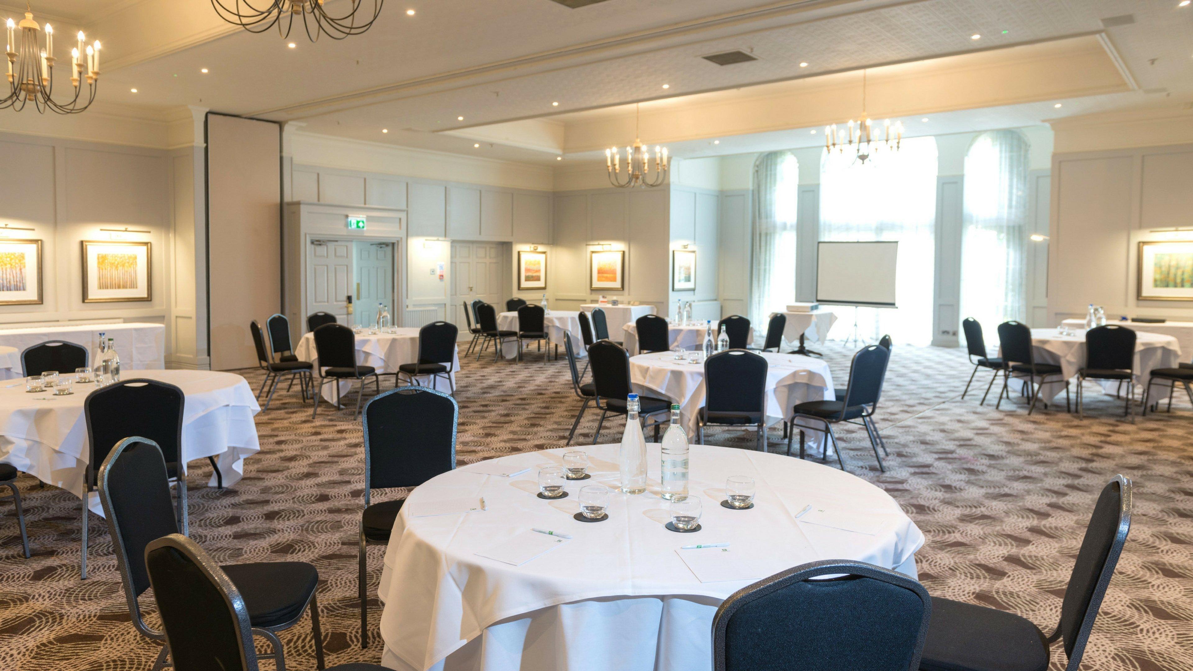 Holiday Inn Milton Keynes East M1 Junc 14 By Ihg Esterno foto