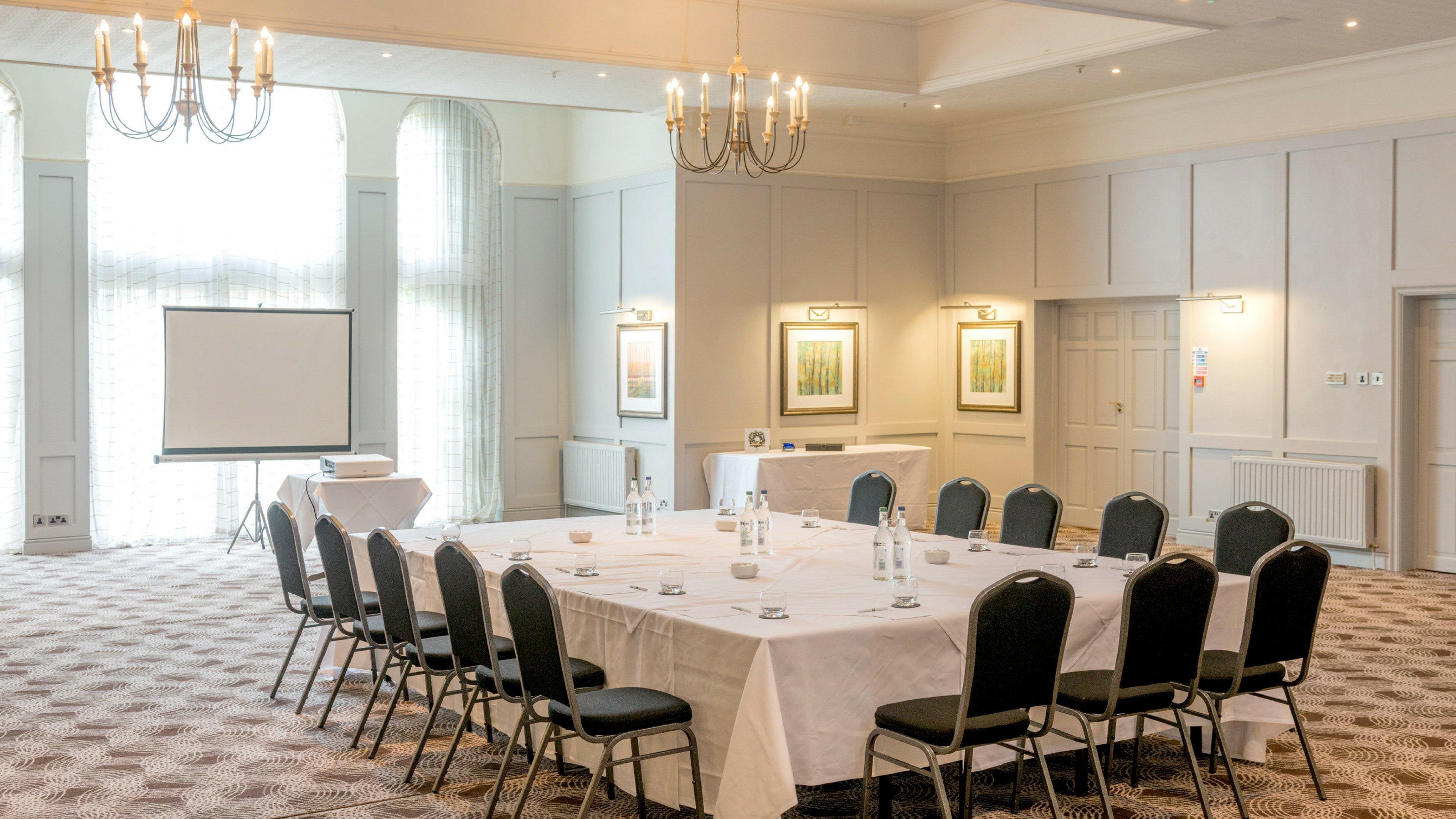 Holiday Inn Milton Keynes East M1 Junc 14 By Ihg Esterno foto