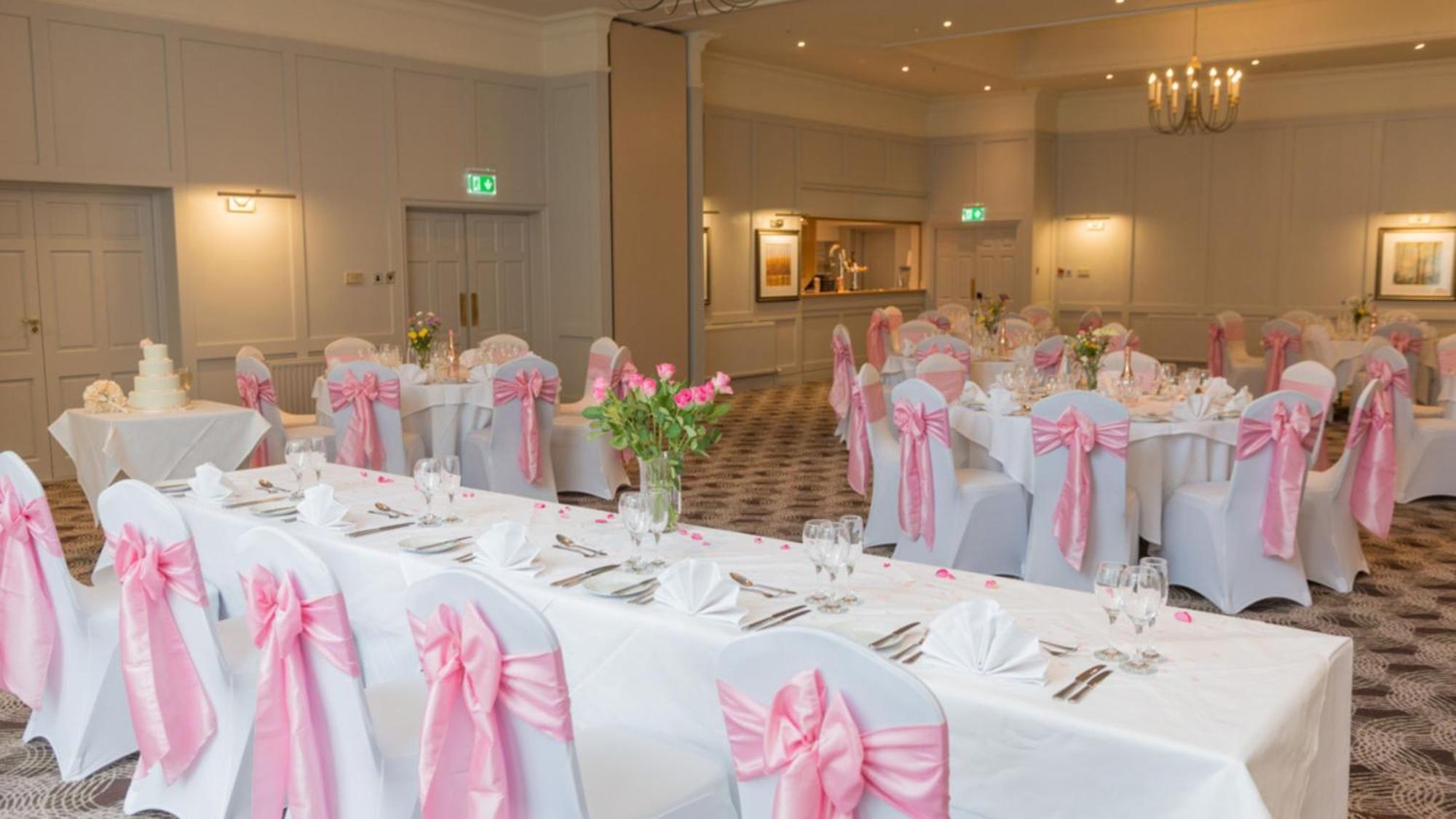 Holiday Inn Milton Keynes East M1 Junc 14 By Ihg Esterno foto
