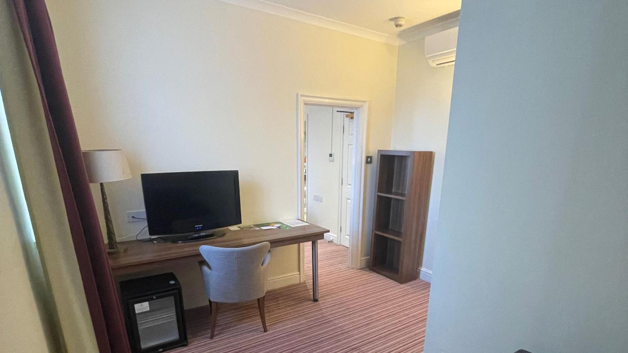 Holiday Inn Milton Keynes East M1 Junc 14 By Ihg Esterno foto