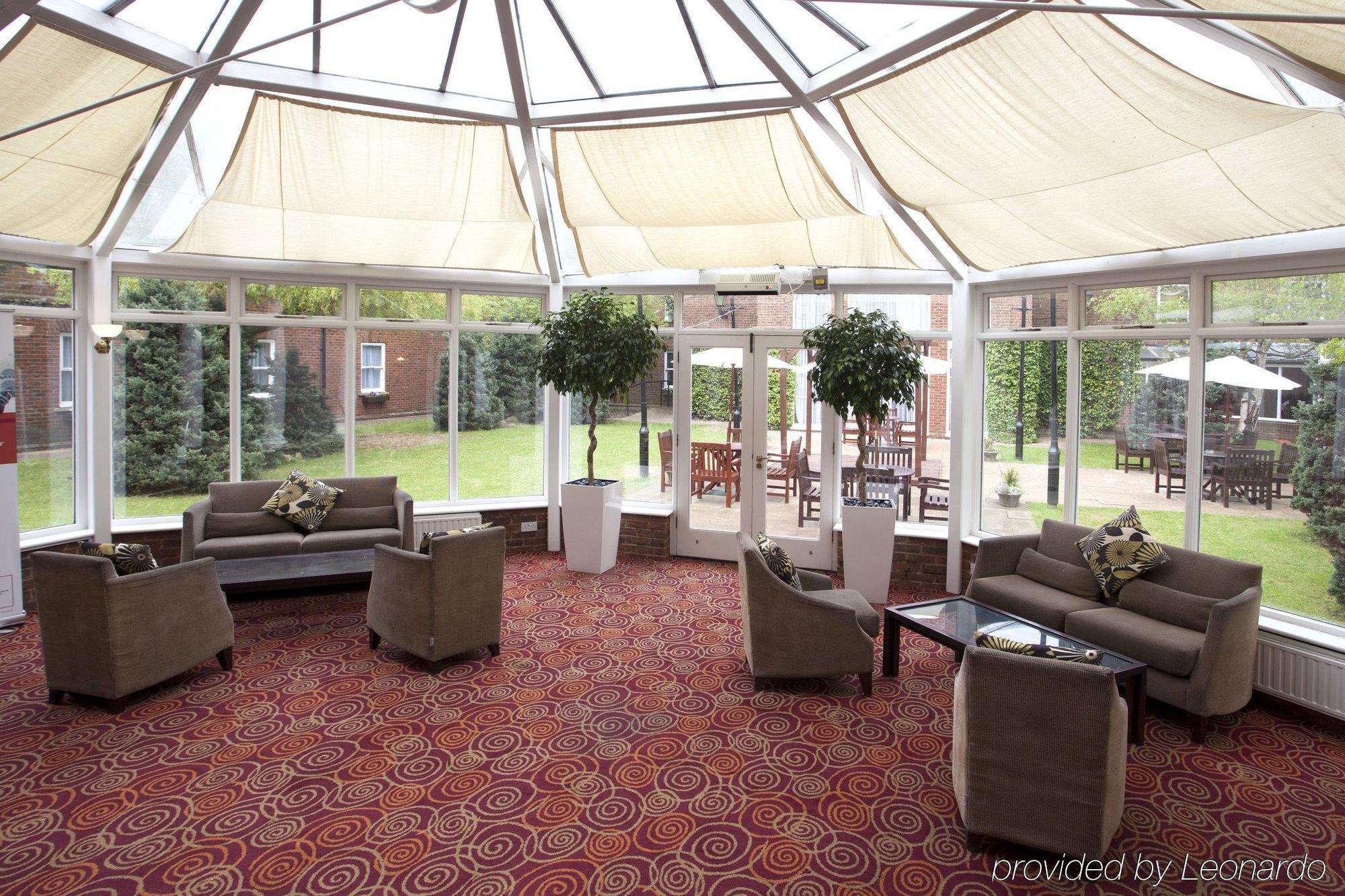 Holiday Inn Milton Keynes East M1 Junc 14 By Ihg Esterno foto